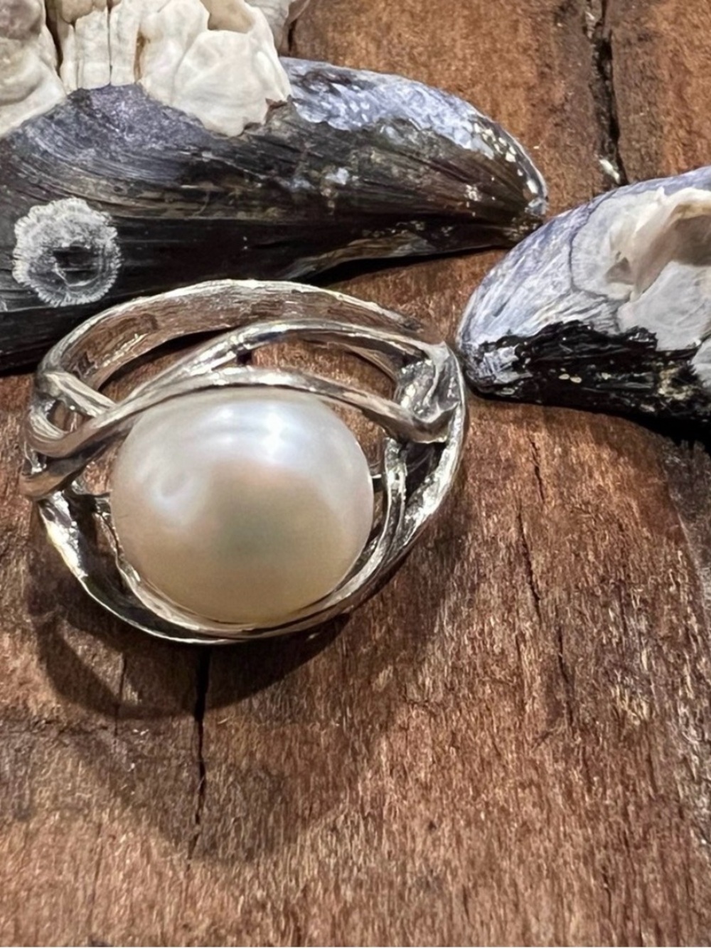 New Israel Sterling Ring Large Pearl Fresh Water Silver Wrapped Vines Domed